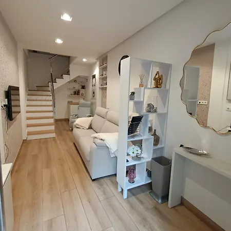La Casita De Vane - Casa En El Centro Con Parking Privado A Unos 250 Metros *